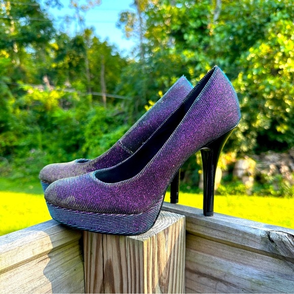 Nine & Co. Shoes - Nine & Co.  Iridescent Platform Heels Womens Size 8